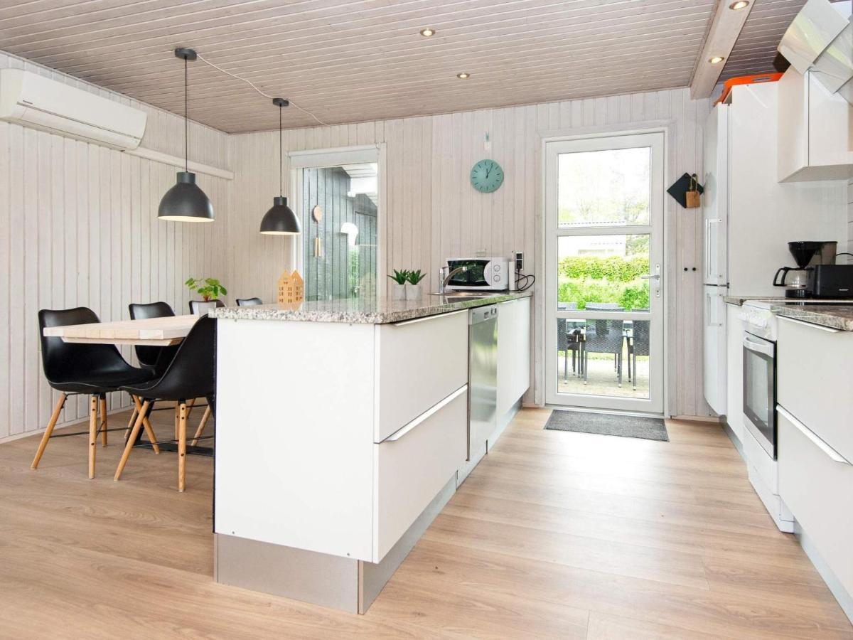 9 Person Holiday Home In Juelsminde Sonderby  Eksteriør bilde